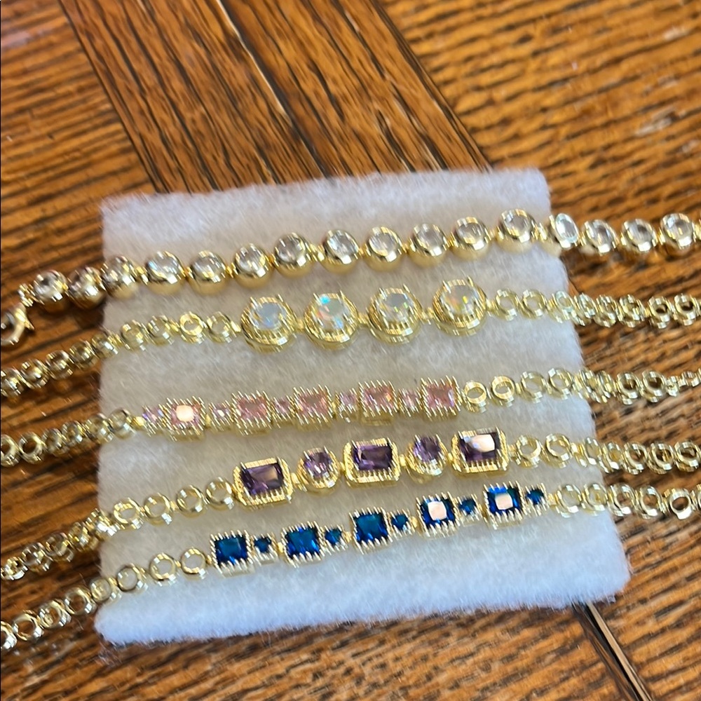 Elegant Gold and Multicolor Bracelet Set